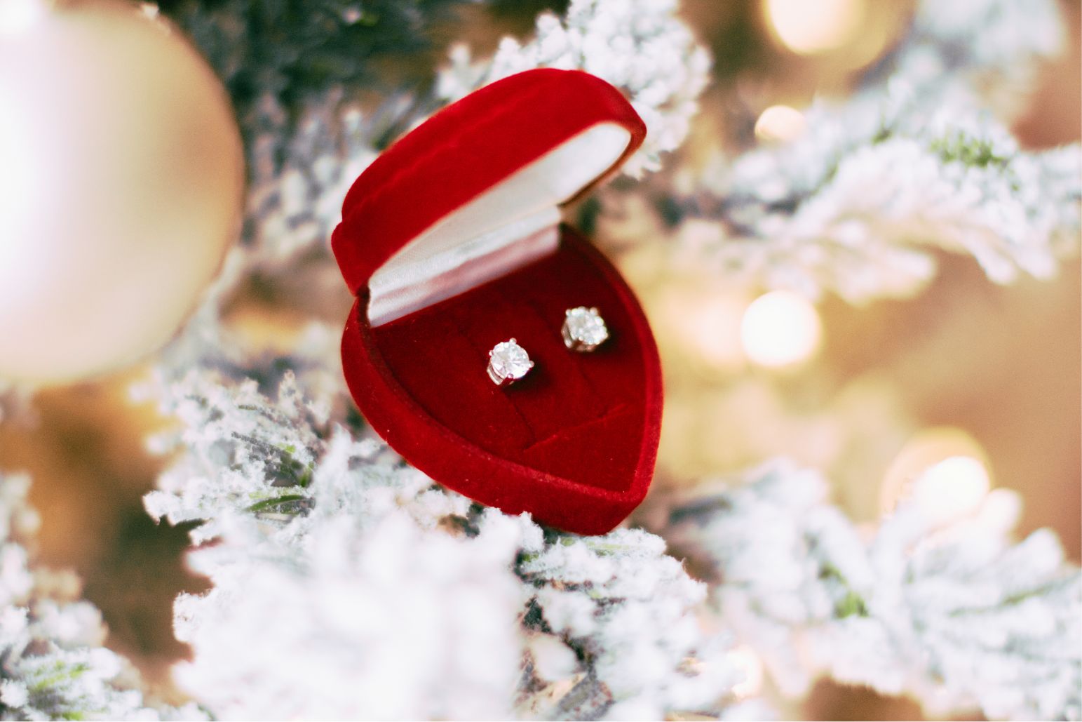 Die schönsten Weihnachtsgeschenke für Sie: Edler Schmuck, der verzaube – Dennis Juwelen